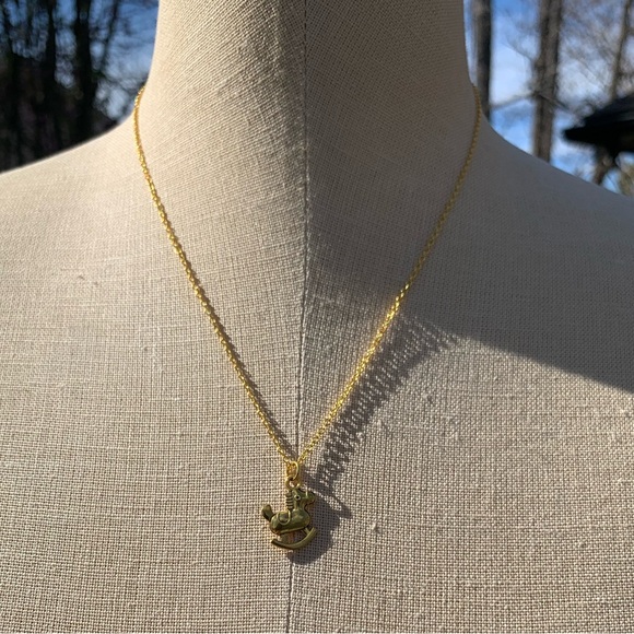 NWT Sterling Silver Plated Chain & Rocking Horse Alloy Metal Charm Neclace - Picture 4 of 7